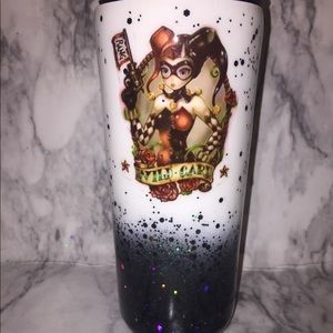 Harley Quinn pinup tumbler